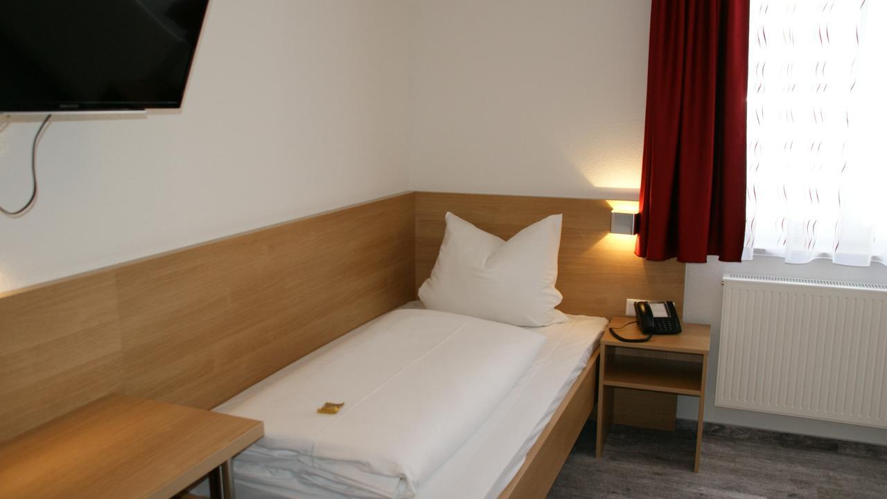 Single Room,1351598953:JPEG